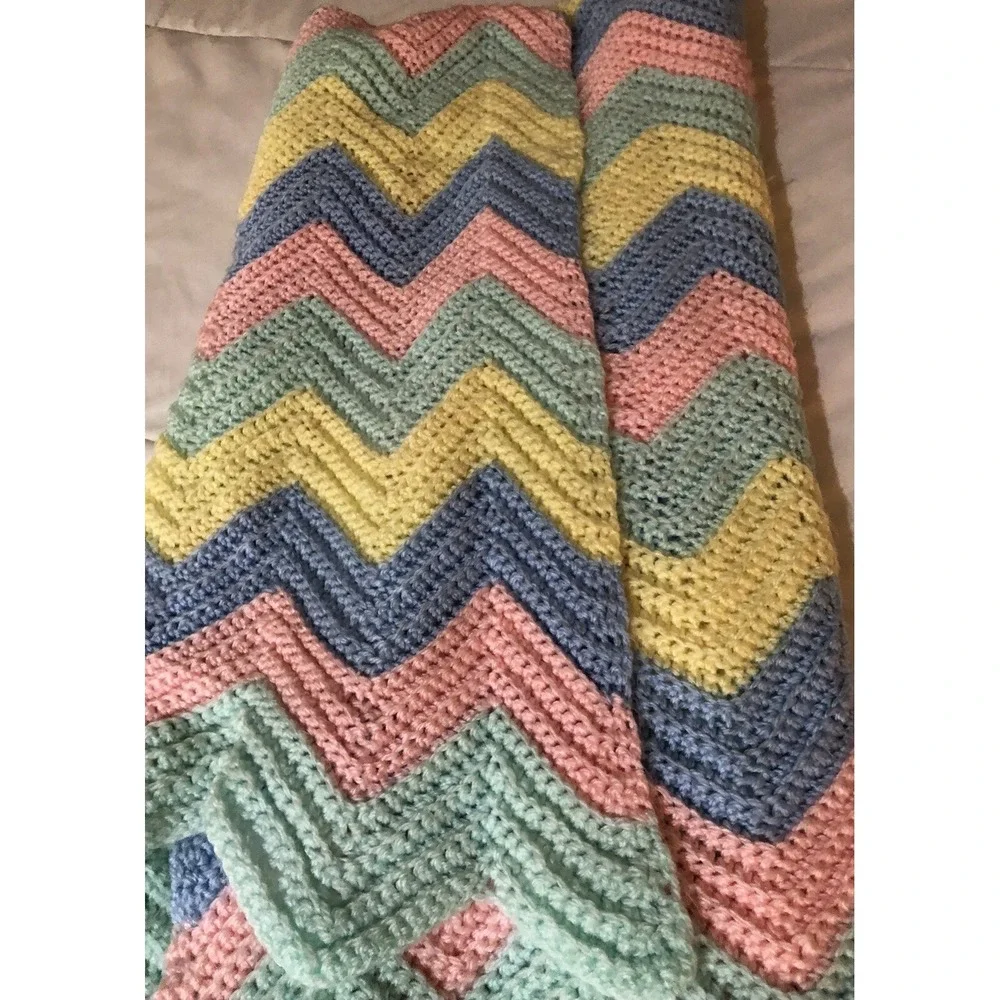 Four toned Chevron Pretty Pink Blue Yellow Green Vintage Afghan‎ Throw Blanket